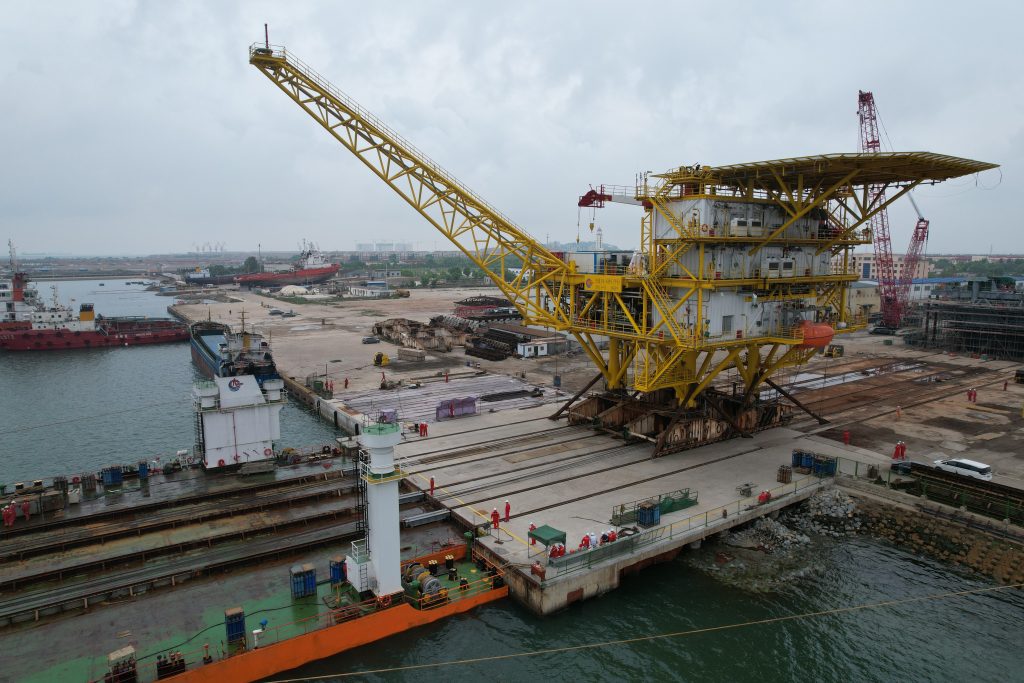 胜利油建公司顺利完成宁波19-6项目滑移装船